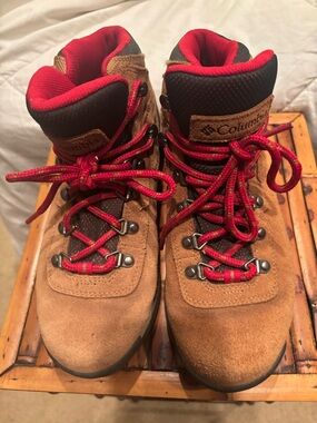 Columbia Brown Suede Hiking Boots with Red Accents